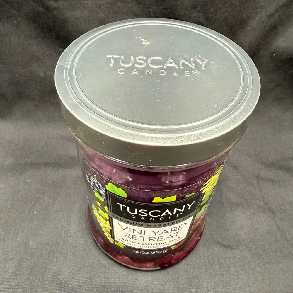 Tuscany Candle Vineyard Retreat 18 oz Marbled Wax Jar Candle Cabernet Pear Berry